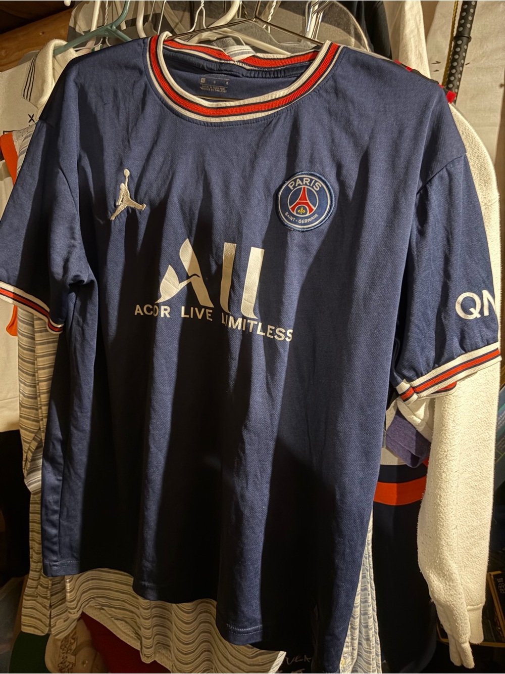 Air Jordan x Nike athletic brand Paris saint-Germain soccer jersey shirt size XL